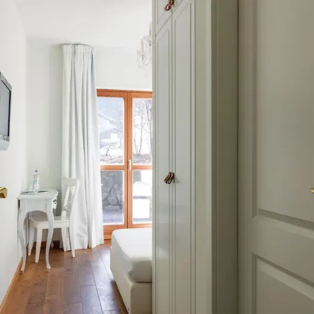 Seebacher Haus Отель *